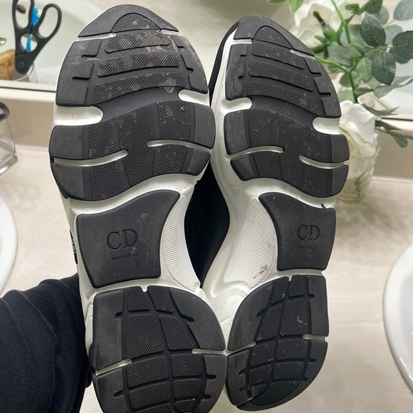 Dior - Picture 2 of 2